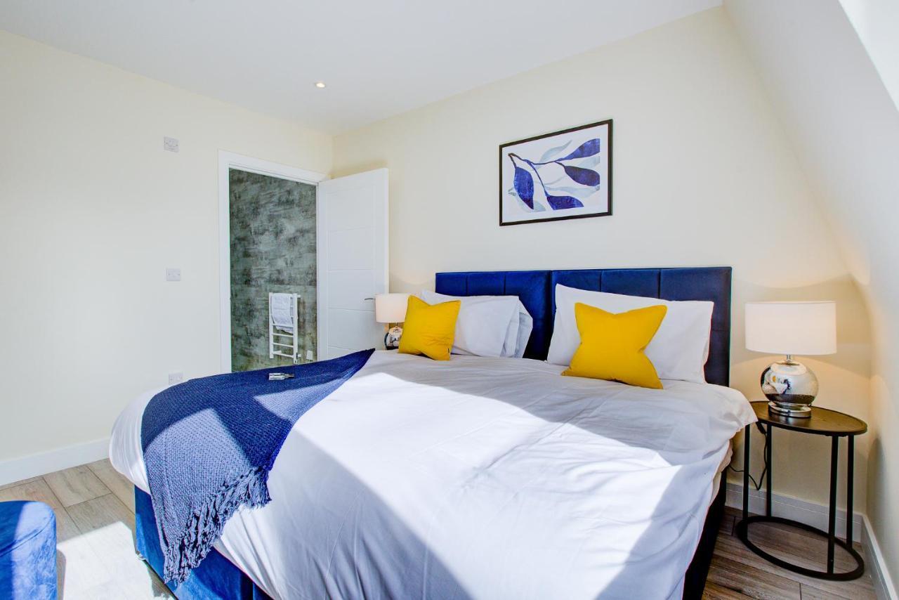Hybrid Resi - London, Sutton With Onsite Car Parking Apartment Cheam Exterior photo